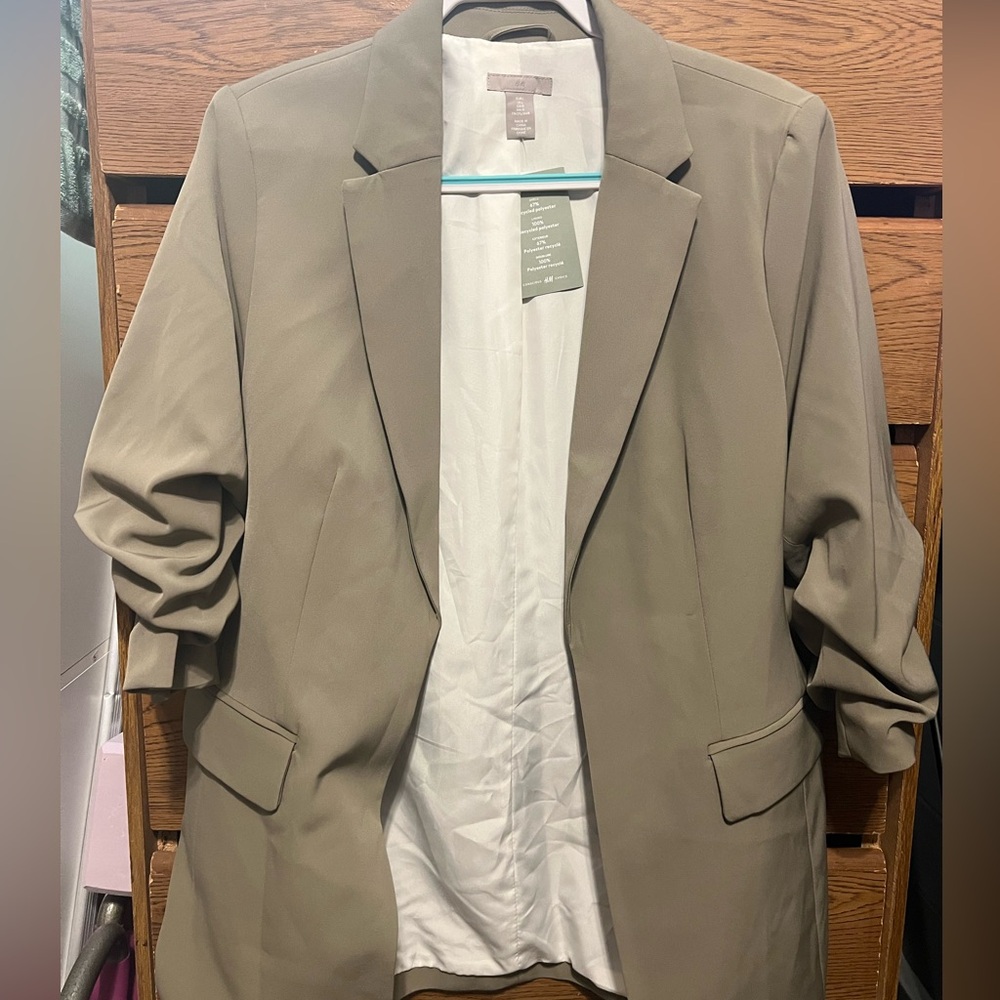 H&M Classic Beige Blazer